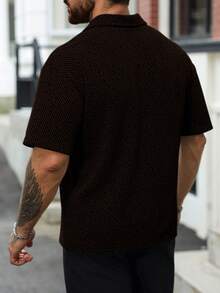 Manfinity CasualCool 男士成熟休闲人字纹 Polo 衫 男士钩针衬衫 针织衫 男士纽扣针织 Polo 衫 男士棕色上衣 棕色针织衬衫 - 彩色 - 查看 2