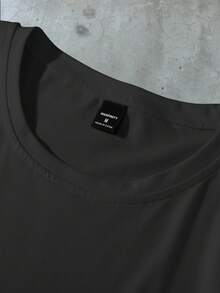 Manfinity LEGND 男士时尚针织图案圆领短袖T恤 - 黑色 - 查看 5