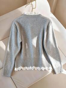 GlowEve CURVE Cárdigan de punto con cuello redondo, manga larga y botones, con ribete de encaje para mujer de talla grande - Gris - Ver 2