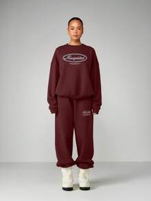 MISSGUIDED Burgundy Crew Neck Sweatshirt With Oval Logo Print Long Sleeve Pullover Casual Loungewear Fall Winter Comfort Top - Coffee Brown - View 3