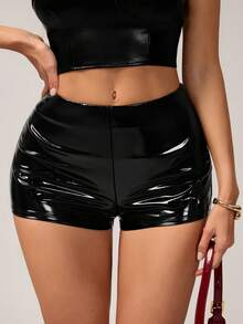 SHEIN Tall 女士夏季时尚性感纯色低腰PU皮革Y2K红色迷你短裤 - 黑色 - 查看 6