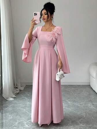 SHEIN Raffinéa Damklänning med blommig dekoration på axeln, fyrkantig halsringning, långa utsvängda ärmar, åtsittande A-linje, modern mellanösternstil, mångsidig för vardagsbruk