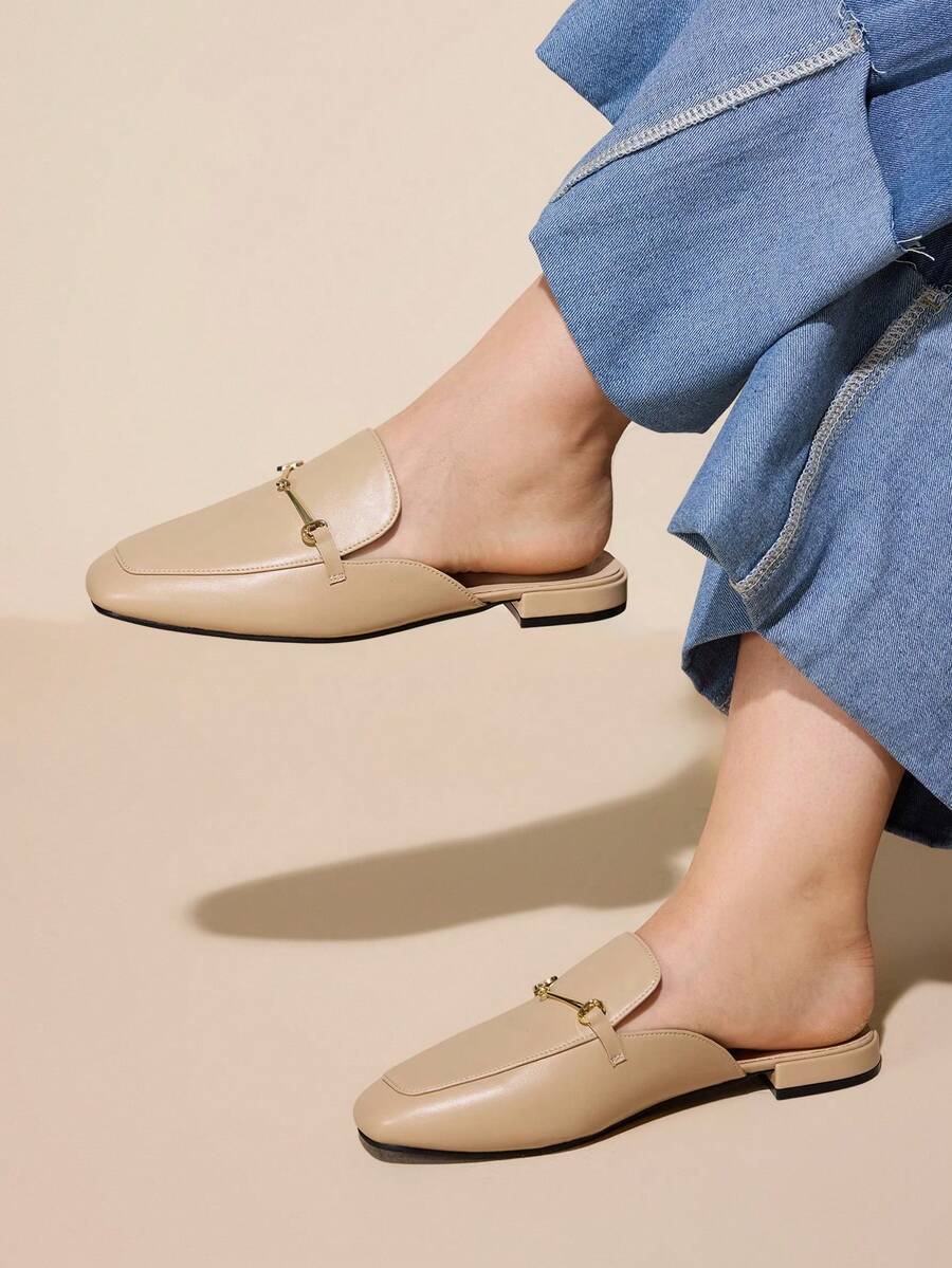 CUCCOO CURVES Mulas planas de estilo casual con decoración de metal para mujer - Albaricoque - Ver 1