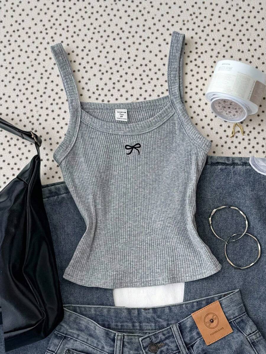 少女灰色针织蝴蝶结刺绣吊带背心迷你甜美休闲上衣，春夏百搭基础款，日常百搭，返校季必备，纯棉 - 灰色 - 查看 1