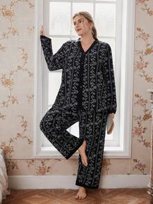 CottageSlumber 大码女式印花长袖上衣和裤子睡衣套装，前开襟纽扣设计，适合春季和冬季穿着。 - 黑色 - 查看 4