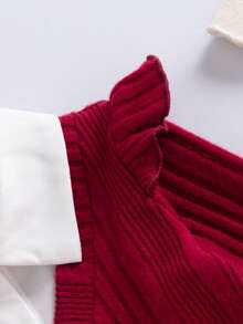 SHEIN 2件組女嬰可愛開學季秋季服飾套裝，紅色羅紋2合1領口長袖上衣與藍色丹寧質感紅心褲，日常穿搭 - 紅色 - 查看 5