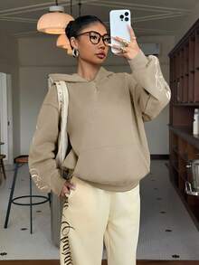 Muchica Áo nỉ chui đầu màu kaki cho nữ, áo nỉ dáng rộng họa tiết chữ cái, cổ có mũ và tay dài rớt vai, áo nỉ nữ, áo nỉ nữ phong cách Y2K, áo nỉ màu nâu, áo nỉ nữ. - Màu Khaki - Xem 3