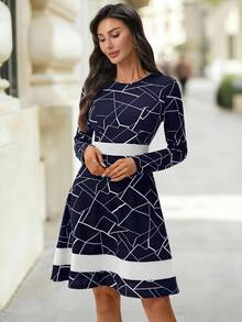 SHEIN Clasi Váy dài tay chữ A họa tiết hình học, váy màu đen tương phản, váy thu đông nữ - Xanh và trắng - Xem 5