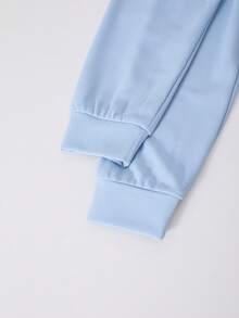 SHEIN ChillGRL 三件套街头酷炫女童套装：长袖短款连帽衫、吊带背心和休闲针织喇叭裤，适合日常休闲穿着和时尚派对，春秋季，YK2 服装 - 藍色 - 查看 4