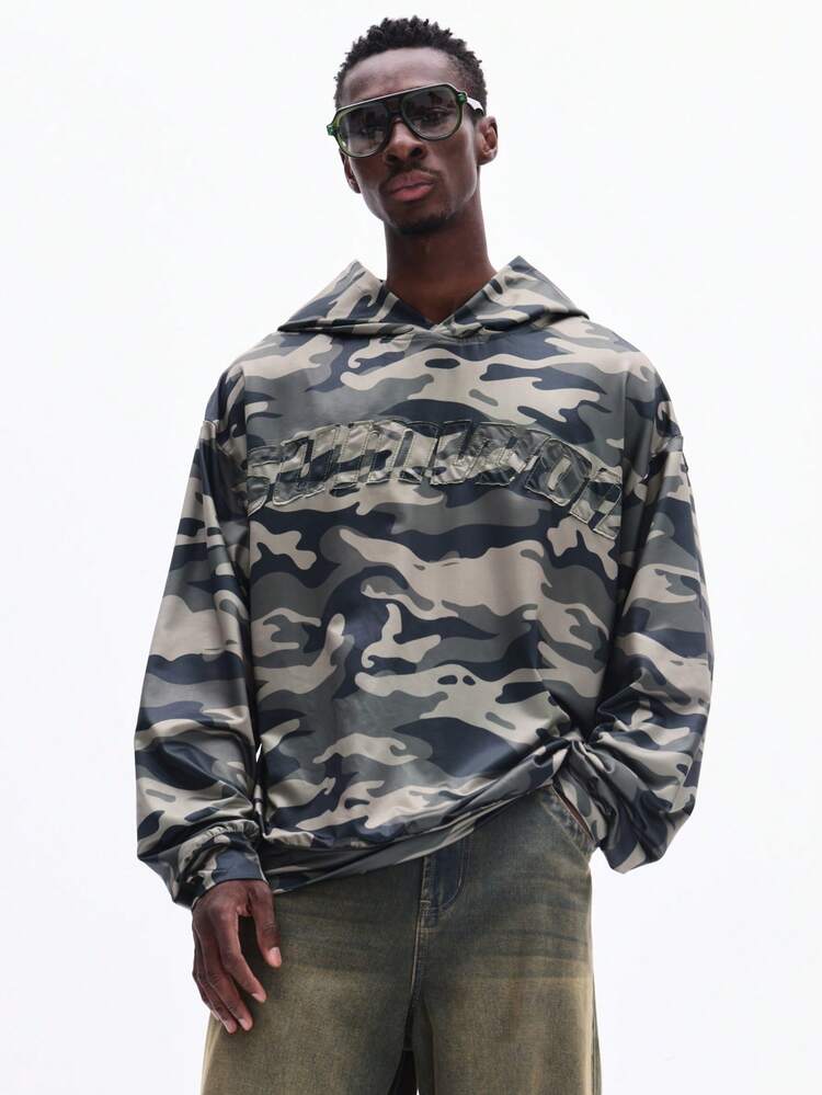 Applique Camouflage Pullover Hoodie With Graphic Text