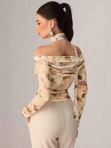 Modelyn Áo thun lưới mỏng dệt kim in ruy băng gợi cảm mùa thu - Màu be - Xem 2