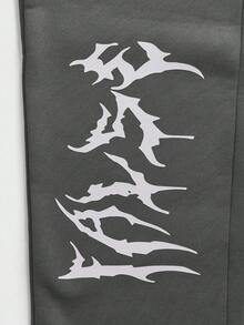 SHEIN Coolqubz 2件套图案连帽衫和运动裤套装，适合青少年男孩 - 深灰色 - 查看 3