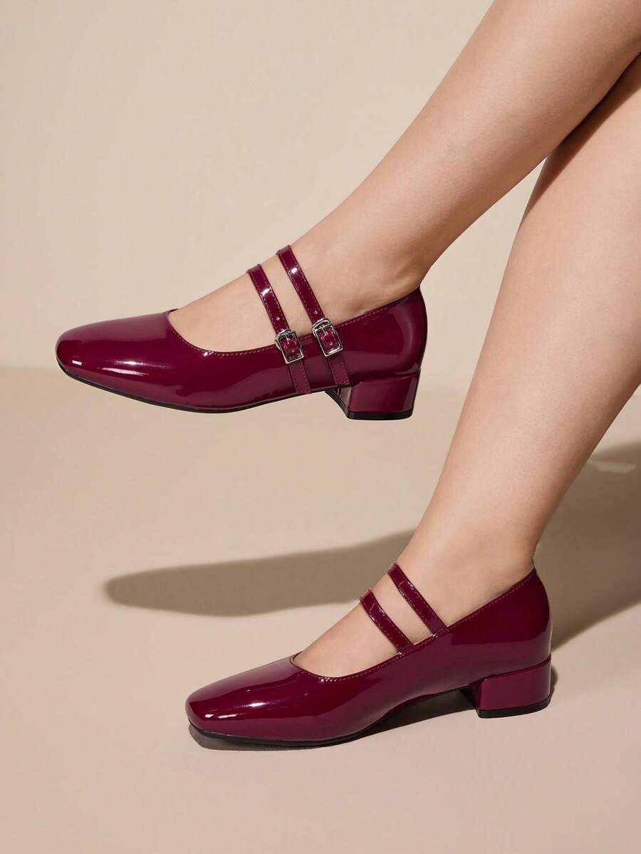 CUCCOO CURVES 女士亮面搭扣设计时尚宽楦粗跟鞋