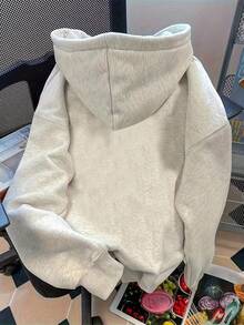 SHEIN Sparklyn 少女休闲时尚创意清新简约黑色“纽约”标语印花卫衣，灰色，适合女孩，秋季街头风时尚日常穿着 - 淺灰色 - 查看 2