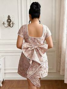 Roveilla 大码女士优雅提花蝴蝶结装饰蕾丝拼接短裙 - 粉色 - 查看 2