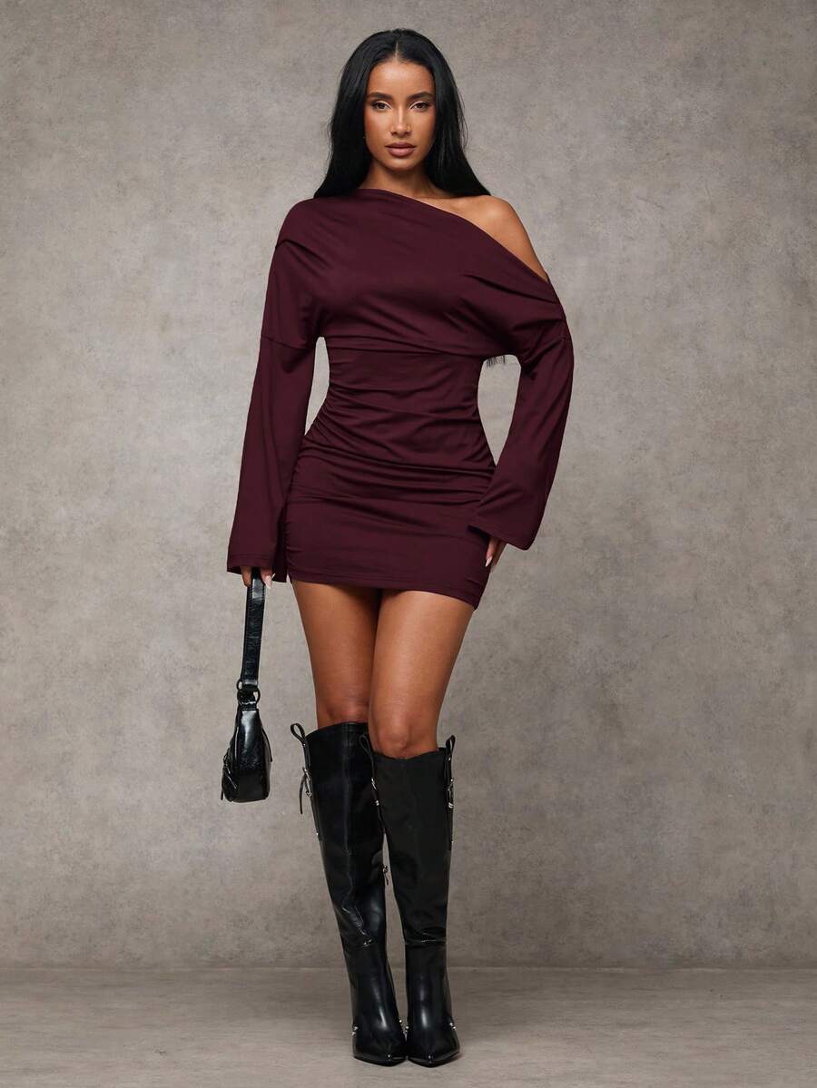 SHEIN BAE Váy ngắn tay dài xếp ly lệch vai màu trơn thời trang cho nữ - Màu Đỏ Sâu - Xem 1