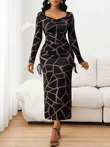 SHEIN Lady Robe ajustée avec encolure en cœur, imprimé géométrique élégant et cordon de serrage sur le côté pour femmes