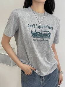 DAZY T-shirt ample à manches courtes pour femmes avec imprimé slogan et encolure ronde pour l'été, t-shirts graphiques, vêtements de rentrée scolaire - Gris - Voir 2