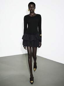 Lumivelle 2025秋季新款T台暗黑系女士褶皱下摆长袖针织连衣裙，采用弹性收腰设计，圆领，层叠荷叶边拼接迷你连衣裙，不对称下摆修身性感连衣裙 - 黑色 - 查看 3