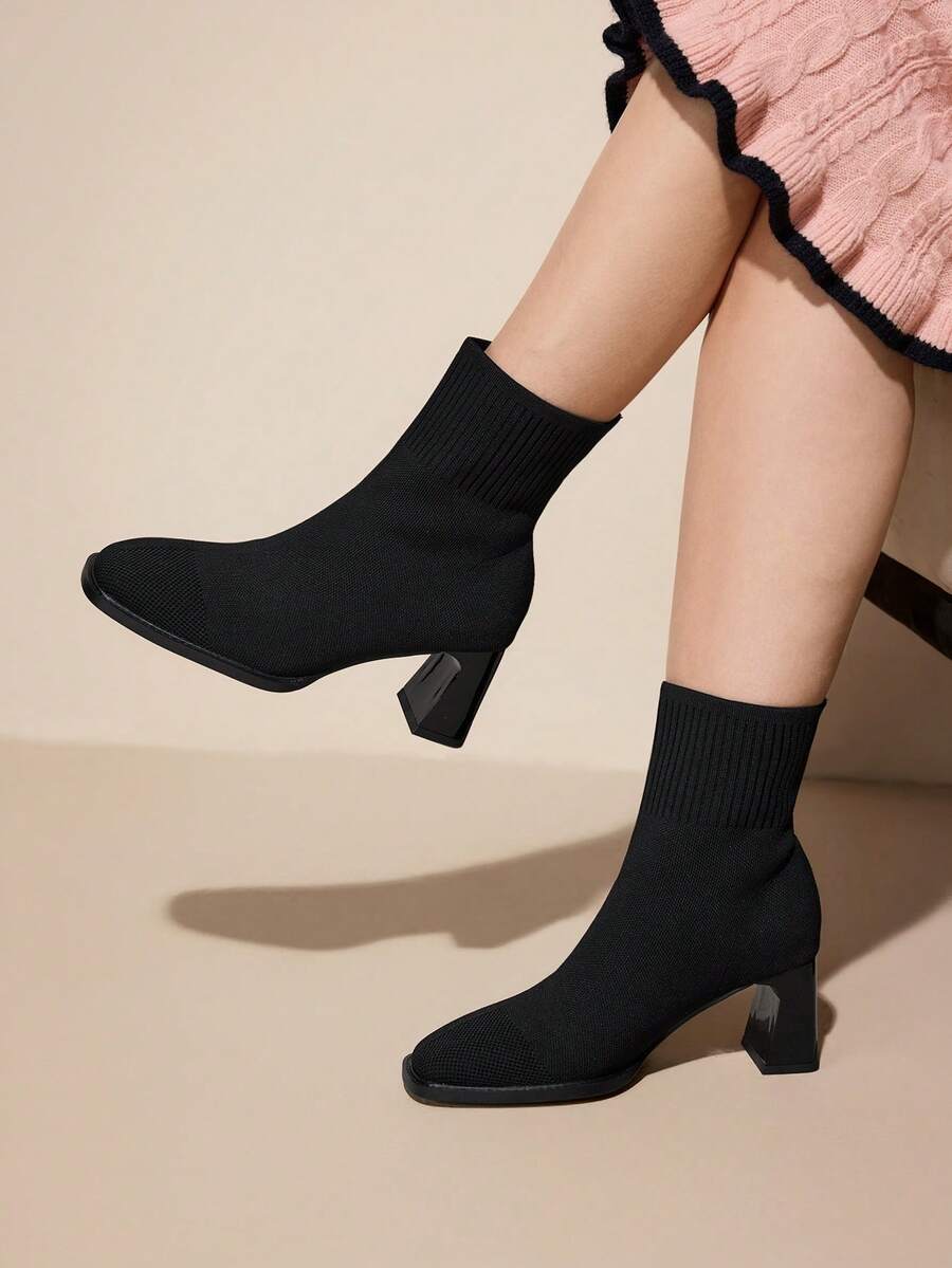 CUCCOO CURVES Women's Fashionable Elegant Commuting Thick High Heel Boots For Christmas - Black - View 1