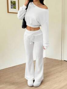 SHEIN PETITE Bộ 2 món/Bộ áo nỉ cổ bất đối xứng màu trắng và quần dài thể thao cho nữ - trắng - Xem 3