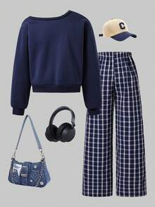 SHEIN ChillGRL 2 pièces Ensemble mode décontractée ample pour adolescentes, top asymétrique avec graphique en anglais et nœud, et pantalon large à carreaux bleus, style de rue, convient pour l'automne et l'hiver