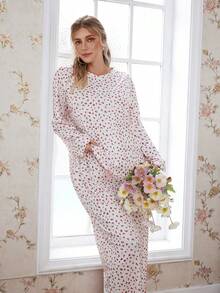 SHEIN Plus Size Romantic Ditsy Floral Crew Neck Long Sleeve Top And Wide Leg Pants Women Pajama Set, Winter Clothes Pajama Sets For Women Round Neck Pj Sets For Women Long Sleeve Strawberry Pajama Set Soft Pajamas Set Cherry Pajama Set