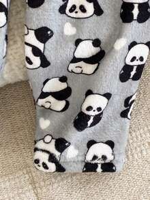 SHEIN Conjunto de Roupa de Estar em Casa para Bebê Menina - Top de Moletom Rosa com Elemento Fofo de Panda, Calça com Estampa de Panda por Toda Parte, Conjunto de Fleece - Roupa Combinando Família/Irmã - Item Essencial Fofo e Doce para Pijama, Férias em Casa, Outono e Inverno, Roupas de Inverno para Bebê Menina, Conjuntos para Bebê Menina, Roupas de Panda para Bebê Menina