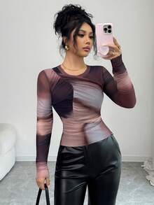 Elenzga 复古美式风格女式针织网眼扎染印花圆领S型褶皱修身T恤，百搭叠穿单品，适合独立日及其他节日穿着 - 彩色 - 查看 2