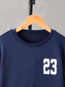 Mirajuku 2 件套男童休闲学院风字母印花圆领运动衫和慢跑裤套装，适合秋冬季上学、运动、分层穿着