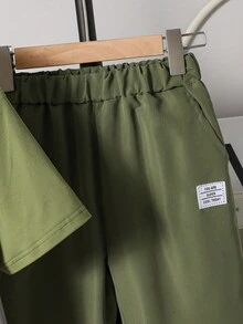 SHEIN Vacaura 2 件套青少年男孩休闲时尚蓝灰白拼布 T 恤和裤子套装，适合春夏季日常穿着 - 軍綠色 - 查看 6