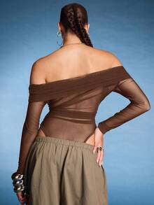 Body de malla transparente con hombros descubiertos para mujer - Marrón - Ver 3