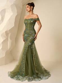 Coutiva 秋冬季优雅奢华亮片串珠露肩露背美人鱼裙摆拼接三角网纱设计正式晚礼服，适合婚礼宾客、毕业典礼、婚礼、派对等场合穿着。 - 墨綠色 - 查看 13