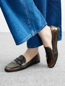 CUCCOO BIZCHIC Women's Fashion Lock Decor Casual Commuter Flats For Christmas - Khaki - View 3