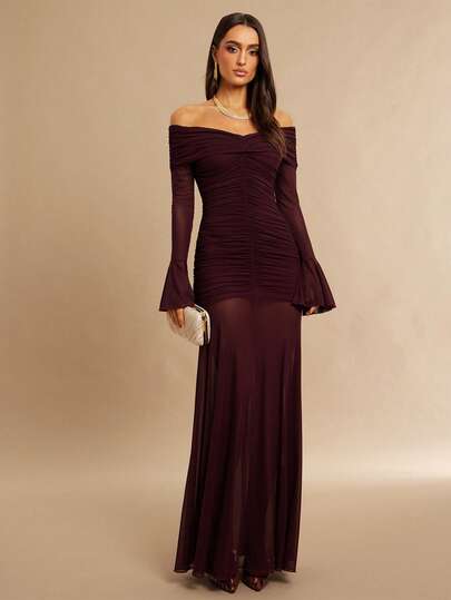 Silquee This Women's Off-The-Shoulder, Pleated, Fitted, Sheer, Bell-Sleeved, Slim-Fitting Maxi Dress Is Perfect For Valentine's Day, Elegant Parties, And Everyday Wear. The Burgundy Color And Flowing Skirt Make It Suitable For Various Occasions, Including Vacations, Weddings, Birthdays, And Graduations. The Fitted Cut Makes It A Versatile Choice For Autumn/Winter Wear, Christmas Costumes, Halloween Outfits, Dates, Wedding Dresses, And Formal Wedding Attire.
