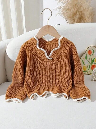 女童粗针织短款长袖毛衣，秋冬季款，V领荷叶边下摆，喇叭袖设计，时尚套头衫