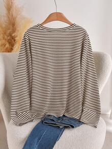 CosyJoli 大码女式休闲T恤、条纹上衣、纽扣上衣、女士外出服、女士休闲服、金属纽扣上衣 - 棕色 - 查看 2