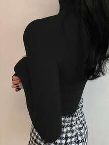 DAZY Áo thun nữ cổ lọ bó sát lót nhiệt - màu đen - Xem 5