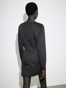 Lumivelle 女士时尚条纹圆领低腰带长袖修身连衣裙 - 黑色 - 查看 2