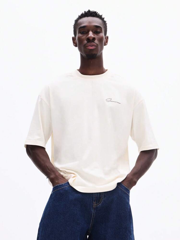 Camiseta de gola redonda com estampa do logo nas costas