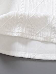 SHEIN Vacaura 3件套幼儿男童套装：字母针织提花休闲短袖T恤、短裤和包包，适合日常休闲外出，春夏皆宜。 - 白色 - 查看 4