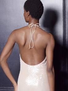 lacRébo 白色和浅粉色亮片长裙，配有吊带和露背设计 - 彩色 - 查看 8