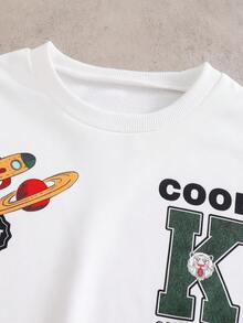 SHEIN Coolqubz 2 件/套青少年男孩时尚白色连帽衫搭配橄榄绿色裤子，是青少年男孩的时尚服装，连帽衫采用绿色定位印花，面料柔软舒适，适合春秋季穿着，适合上学、郊游等多种场合。 - 軍綠色 - 查看 6