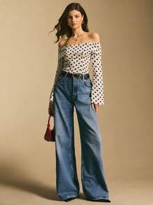 Poéselle Áo nữ trễ vai chấm bi đen trắng, tay loe dài đến cổ tay, chất liệu vải dệt, chiều dài thông thường. - Đen và trắng - Xem 6