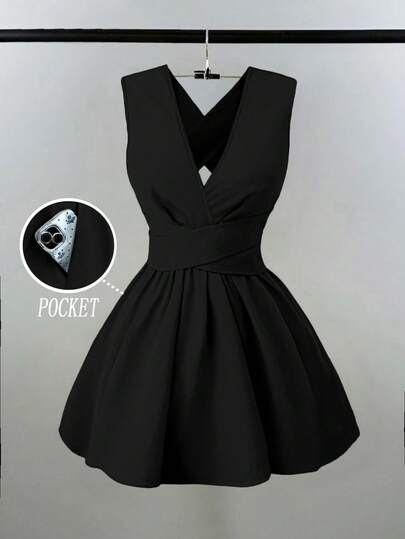 Franclia Vestido mini elegante y sexy para invitada de boda con cuello en V cruzado, sin mangas y corte evasé, diseño versátil para conciertos, playa, fiestas, primavera/verano, con bolsillos, vestido de noche con espalda descubierta de color amarillo mantequilla