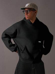 STYNVO 男士保暖内衬休闲字母图案宽松落肩连帽卫衣，秋季男士黑色印花连帽衫街头风短款连帽衫 - 黑色 - 查看 2