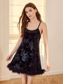 MOTF PREMIUM JACQUARD FUZZY HEM CAMI TOP & PANTS PAJAMA SET - Black - View 3