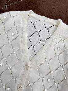 Muvela Cardigan tricoté élégant orné de diamants pour femmes, chaud et confortable, style vintage chic, convient pour Noël, rassemblement de sœurs, thé de l'après-midi, fête d'anniversaire, article élégant et doux pour l'automne/l'hiver, rendez-vous de la Saint-Valentin - Blanc - Voir 6