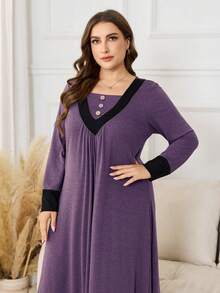 Lacomfia Plus Size Color Block Loose A-Line Dress With Decorative Buttons - Purple - View 4
