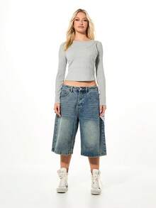 SUMWON WOMEN Ribbed Knit Long Sleeve Crew Neck Crop Top With Contrast Seaming Detail For Casual Everyday Wear - Grey - View 3